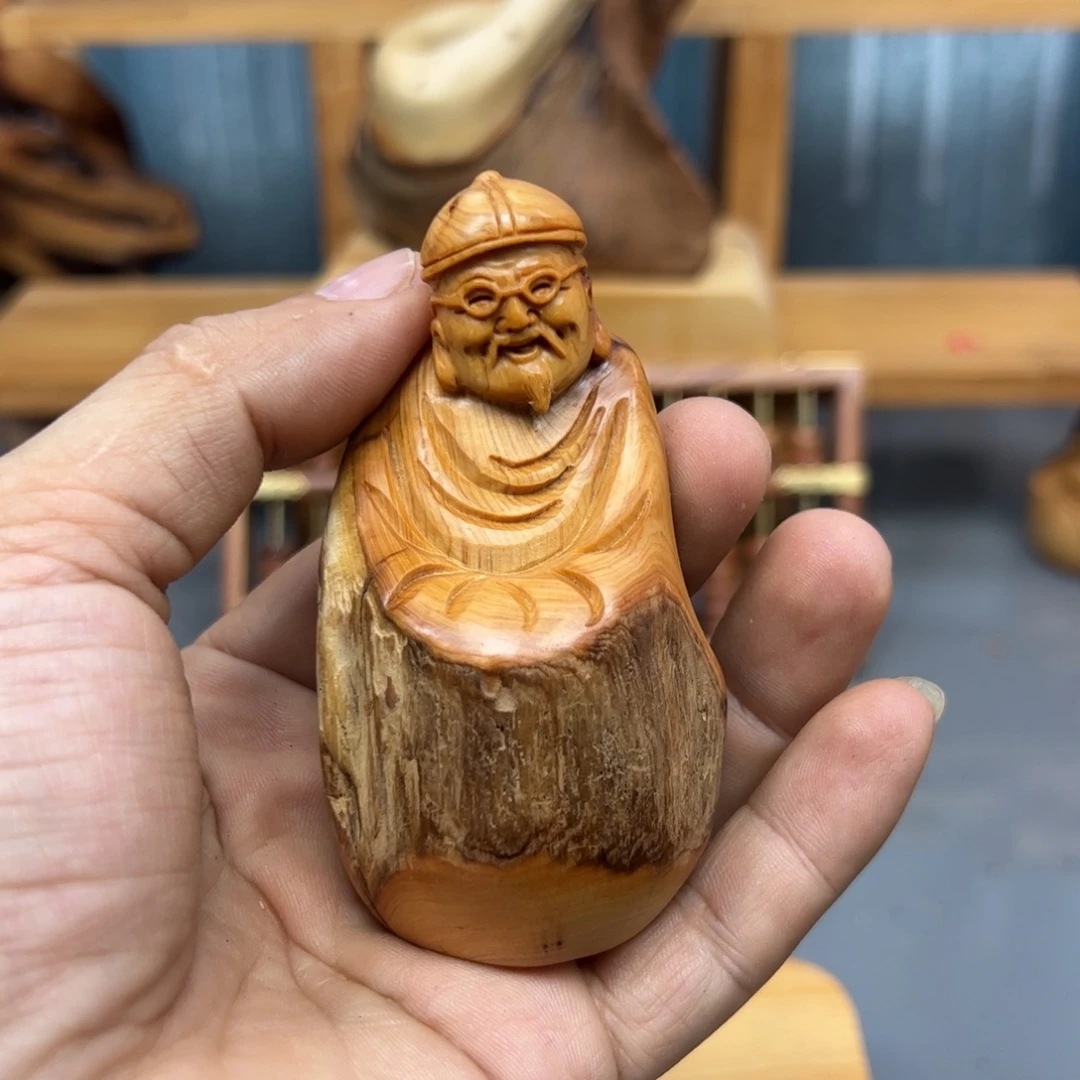 星***晴木崖柏木摆件手把件