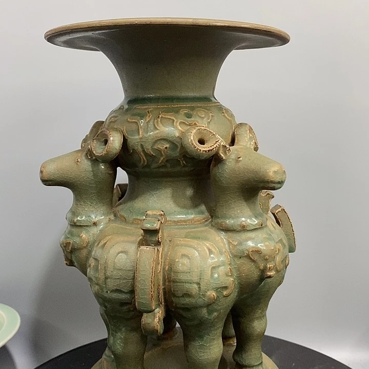 溪口官窑三羊尊造型独特