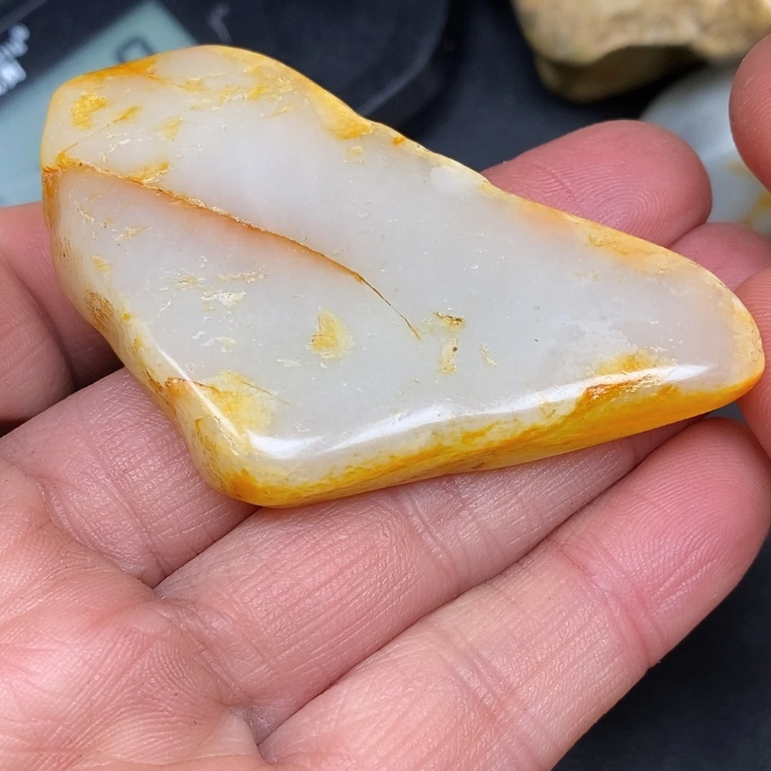 和田玉未镶嵌珠宝奇石