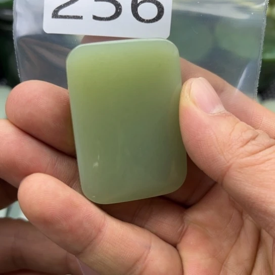 和田玉未镶嵌珠宝半成品