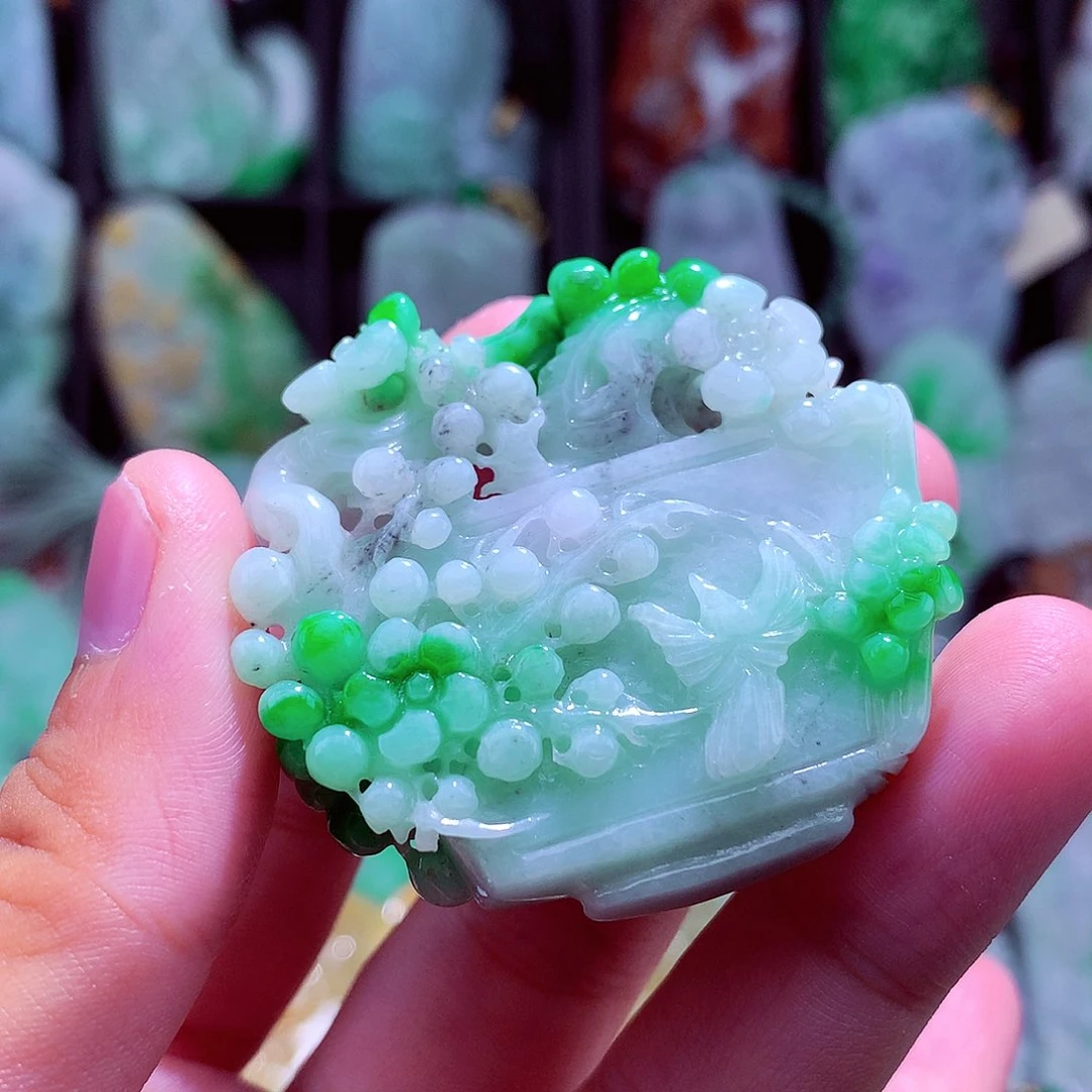 颈饰未镶嵌翡翠天然