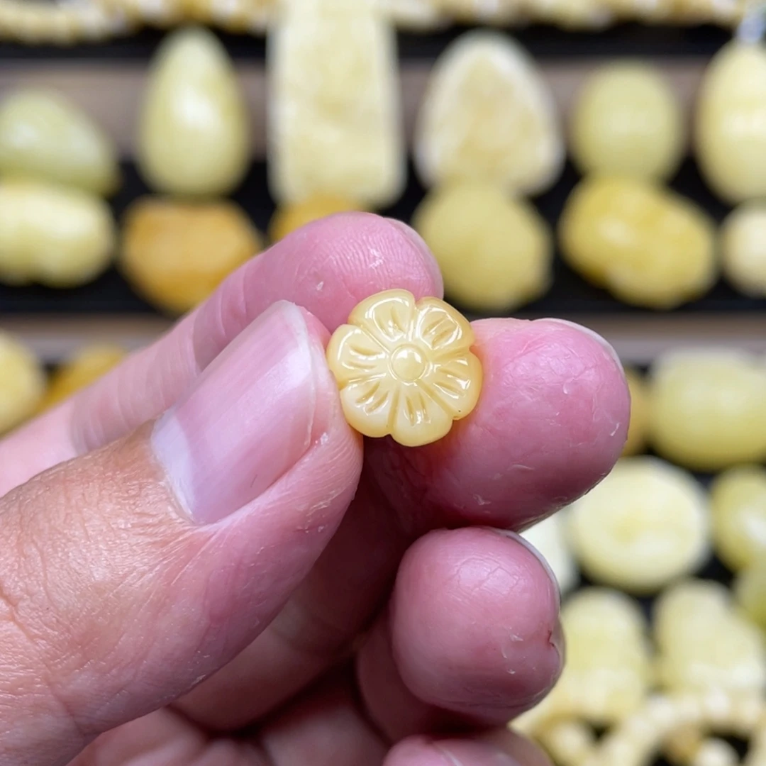 琥珀未镶嵌裸石琥珀蜜蜡