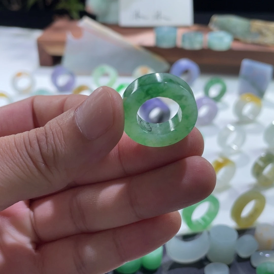 定制翡翠未镶嵌翡翠