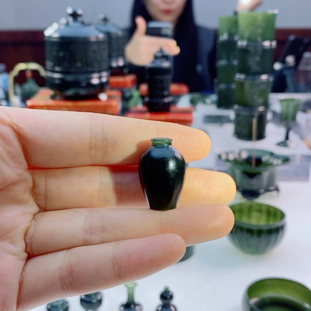 未镶嵌和田玉摆件