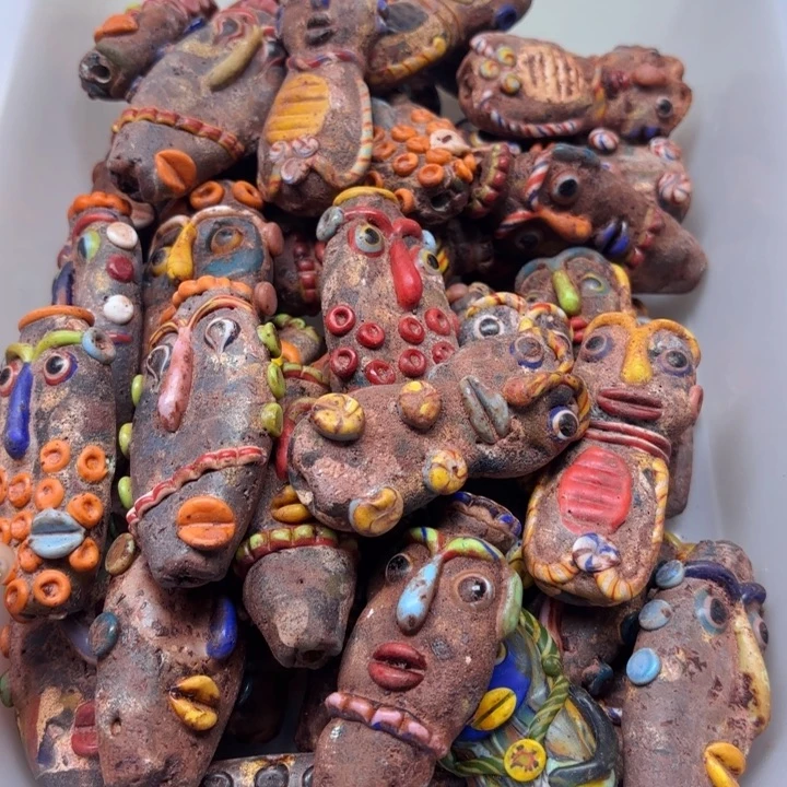 琉璃颈饰琉璃琉璃吉娃娃