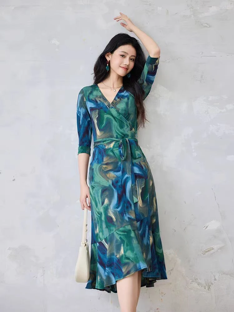 法式一片式收腰晕染花色连衣裙女2025夏季显瘦高级高端修身中长裙