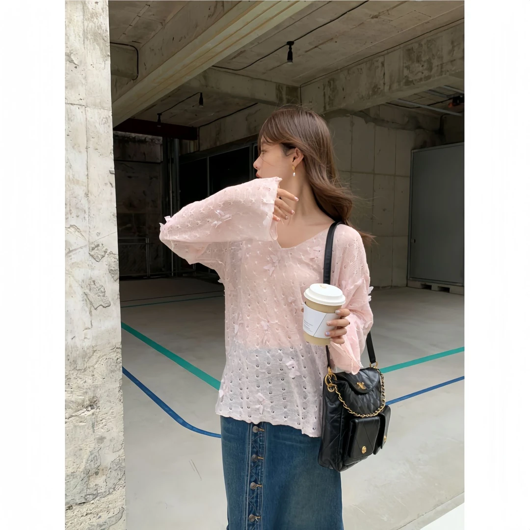 法式纯欲镂空透视蕾丝衫女薄款打底F1851