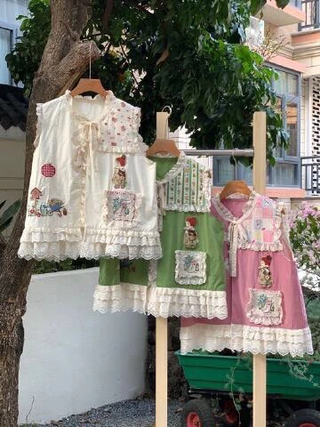 5802布艺刺绣马甲短款