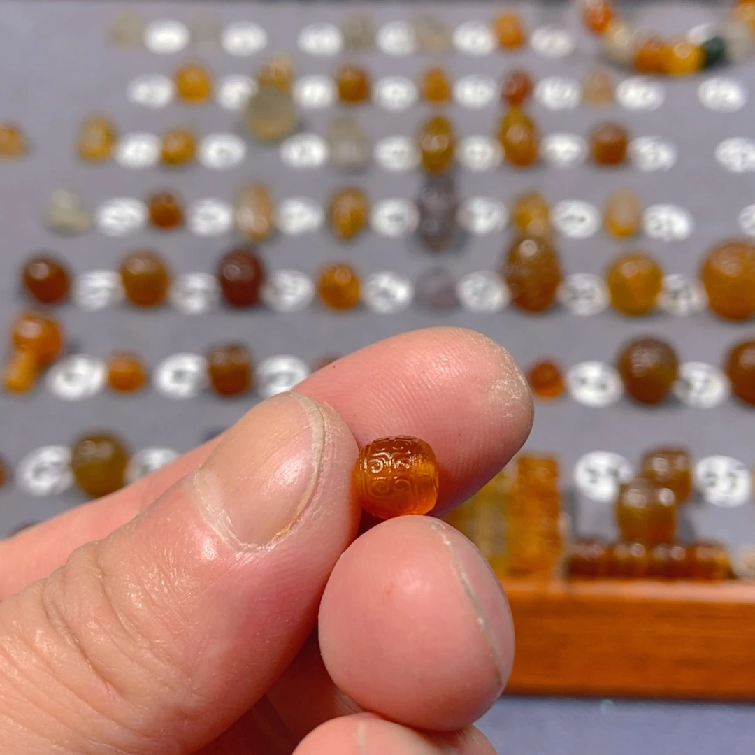 玉***️玛瑙/玉髓合金颈饰珠