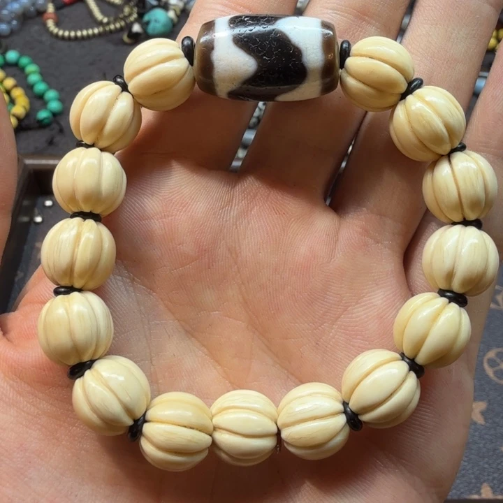 非洲紫檀（红花梨）嘎*