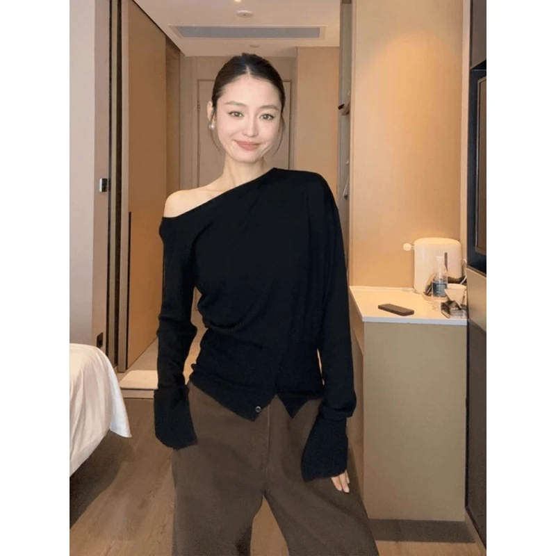 实价现货黑色开叉斜领露肩长袖内搭T恤女春慵懒收腰显瘦宽松上衣