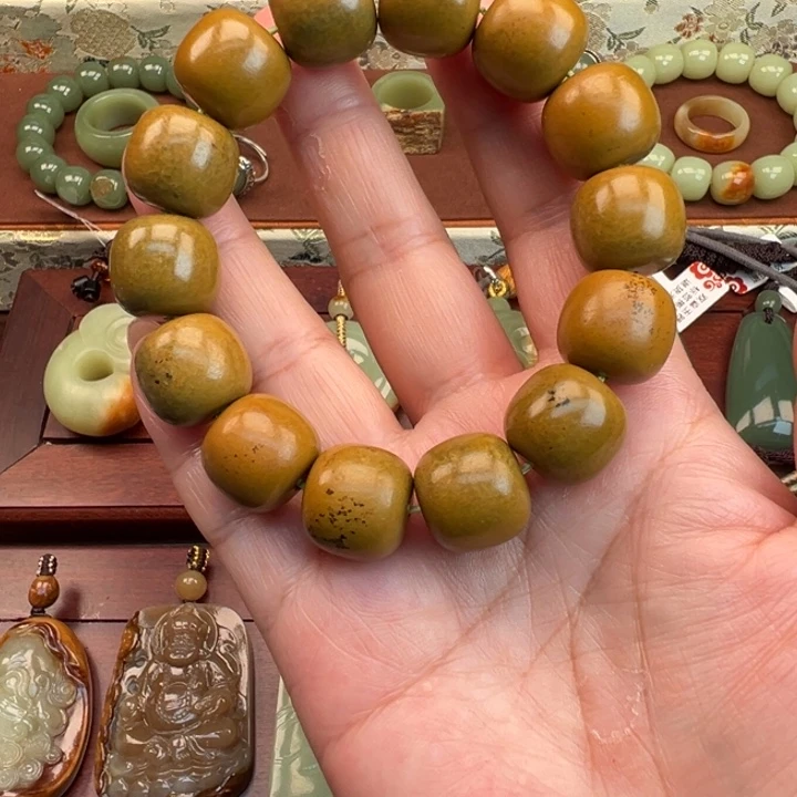 垚***垚岫岩河磨玉（透闪石质玉）未镶嵌手链