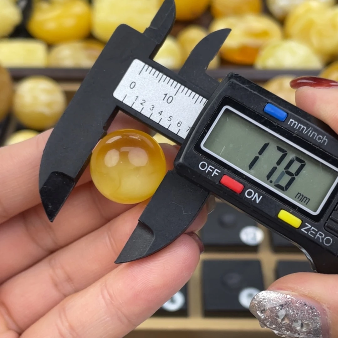 裸石琥珀未镶嵌微瑕63