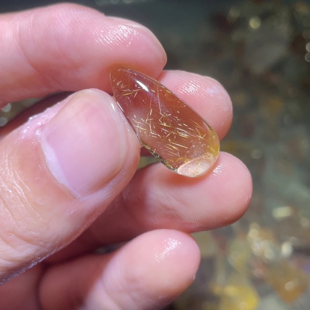 4***光只买单纯的吊坠，没带链子，属的性质。