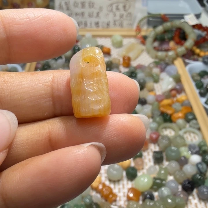 和田玉未镶嵌珠宝半成品