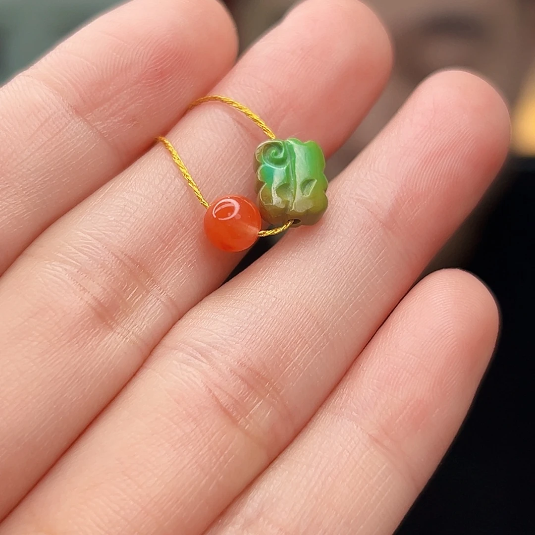 南红玛瑙未镶嵌珠宝奇石