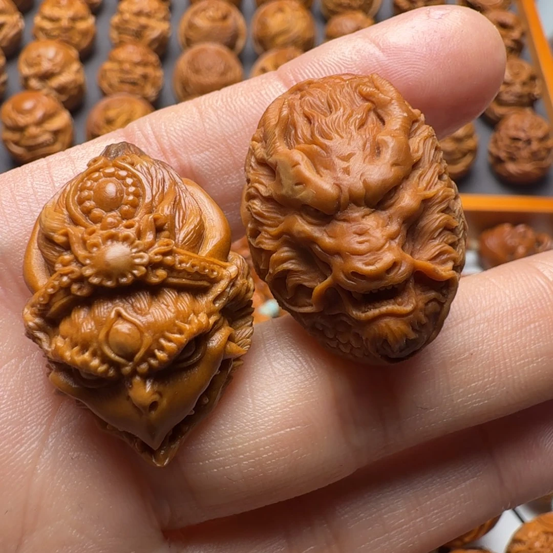 鸿***烬大叶紫檀（黑酸枝木类）