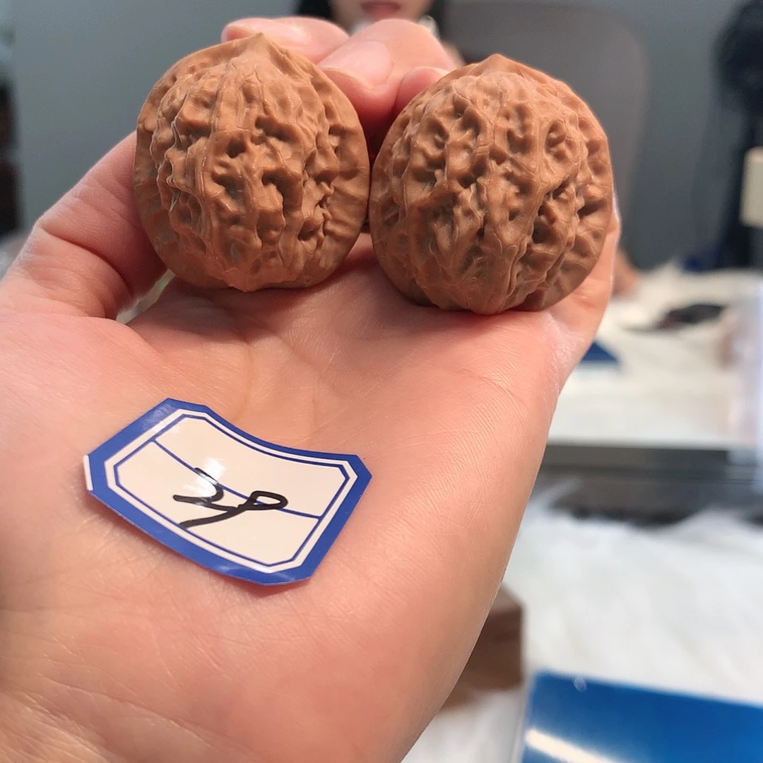 【闪购商品】文玩核桃吊坠瓷娃娃 34尺