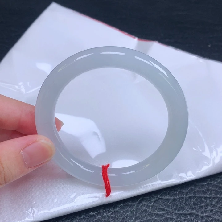 翡翠手镯（圆镯）未镶嵌