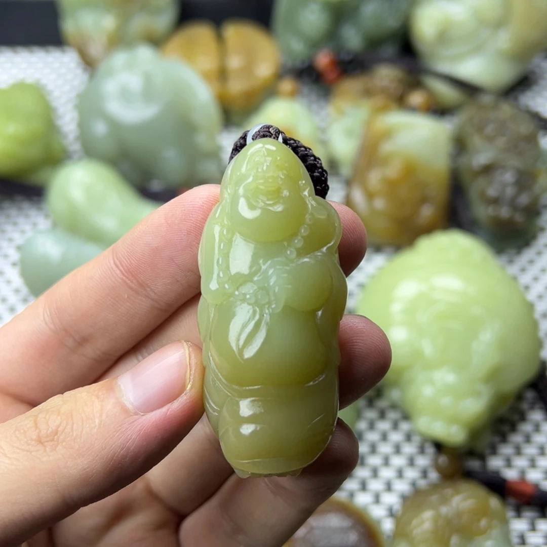 和田玉未镶嵌挂件