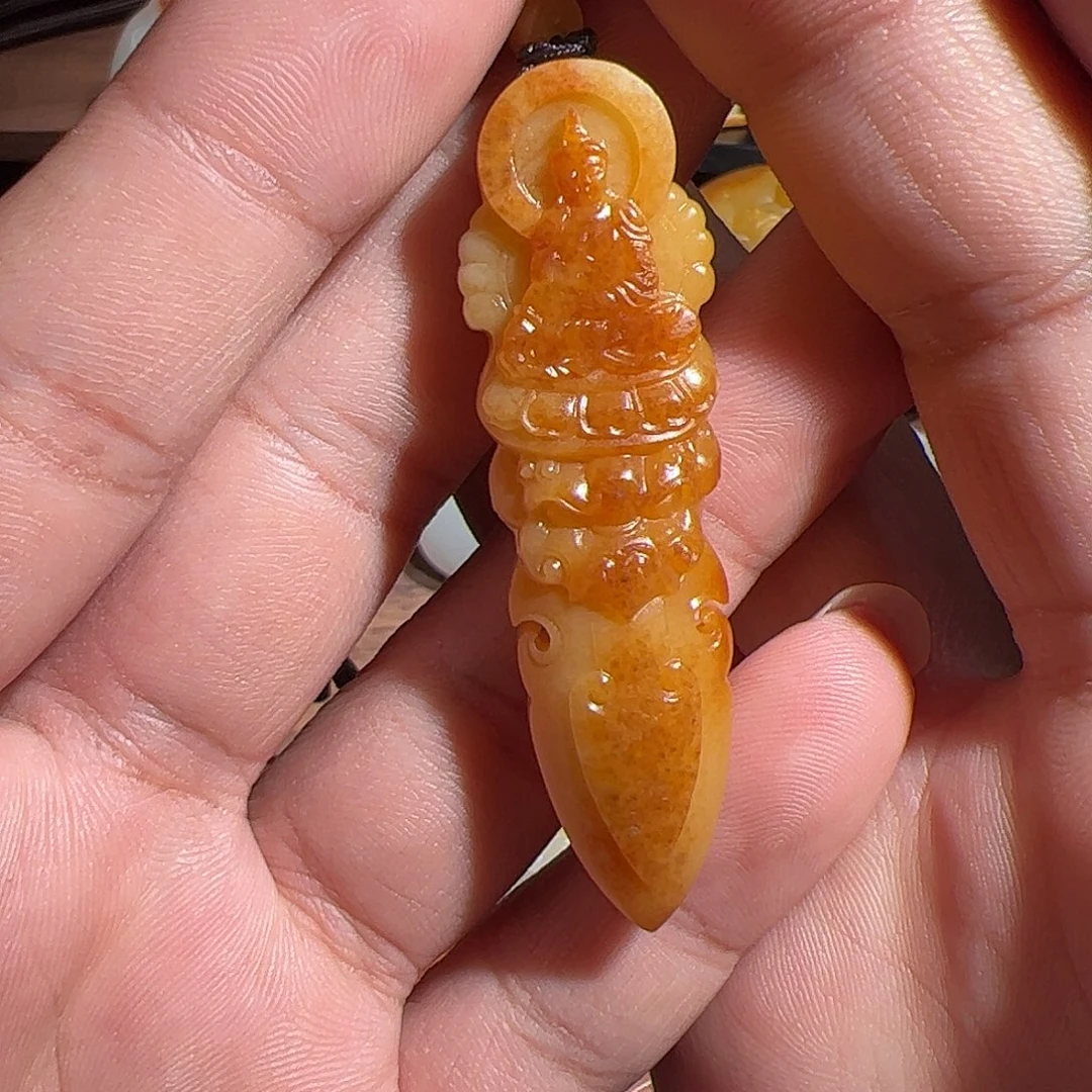 颈饰未镶嵌和田玉君**玉