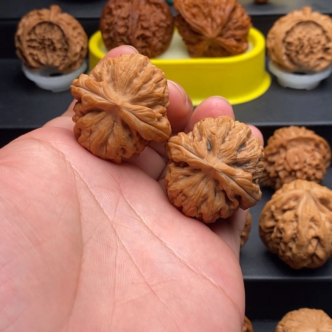 ****琪文玩核桃吊坠38红锦鲤