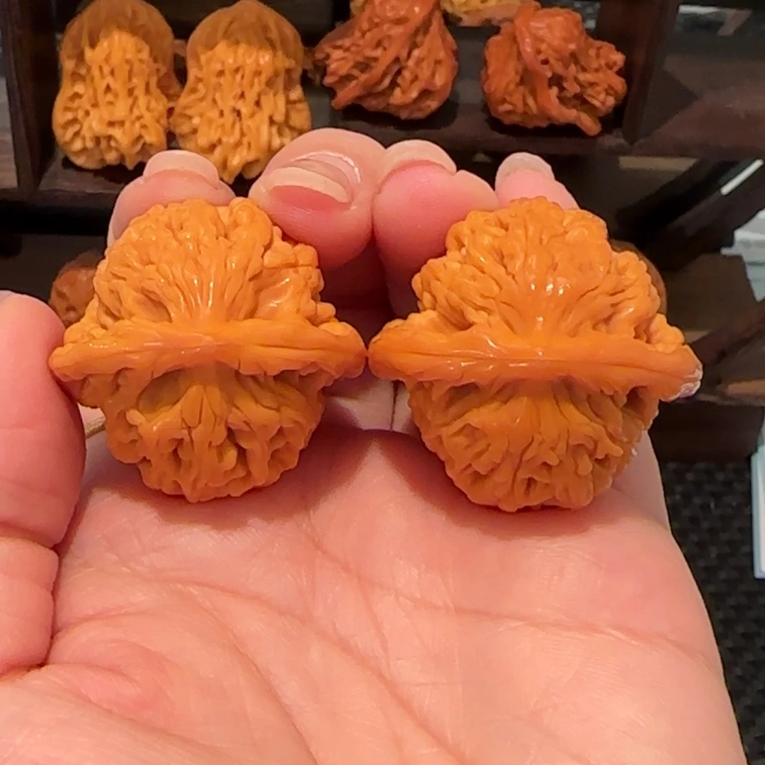 桃核吊坠麦穗虎头34精品1021