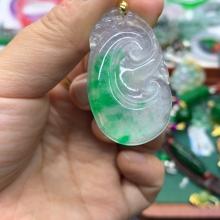 颈饰未镶嵌翡翠吊坠