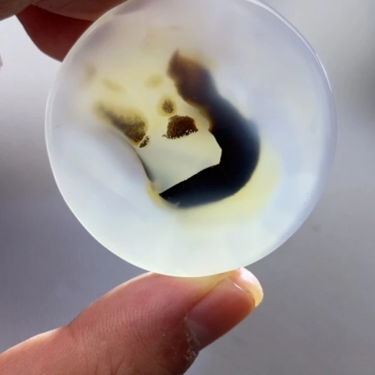 玛瑙/玉髓颈饰未镶嵌晴*。