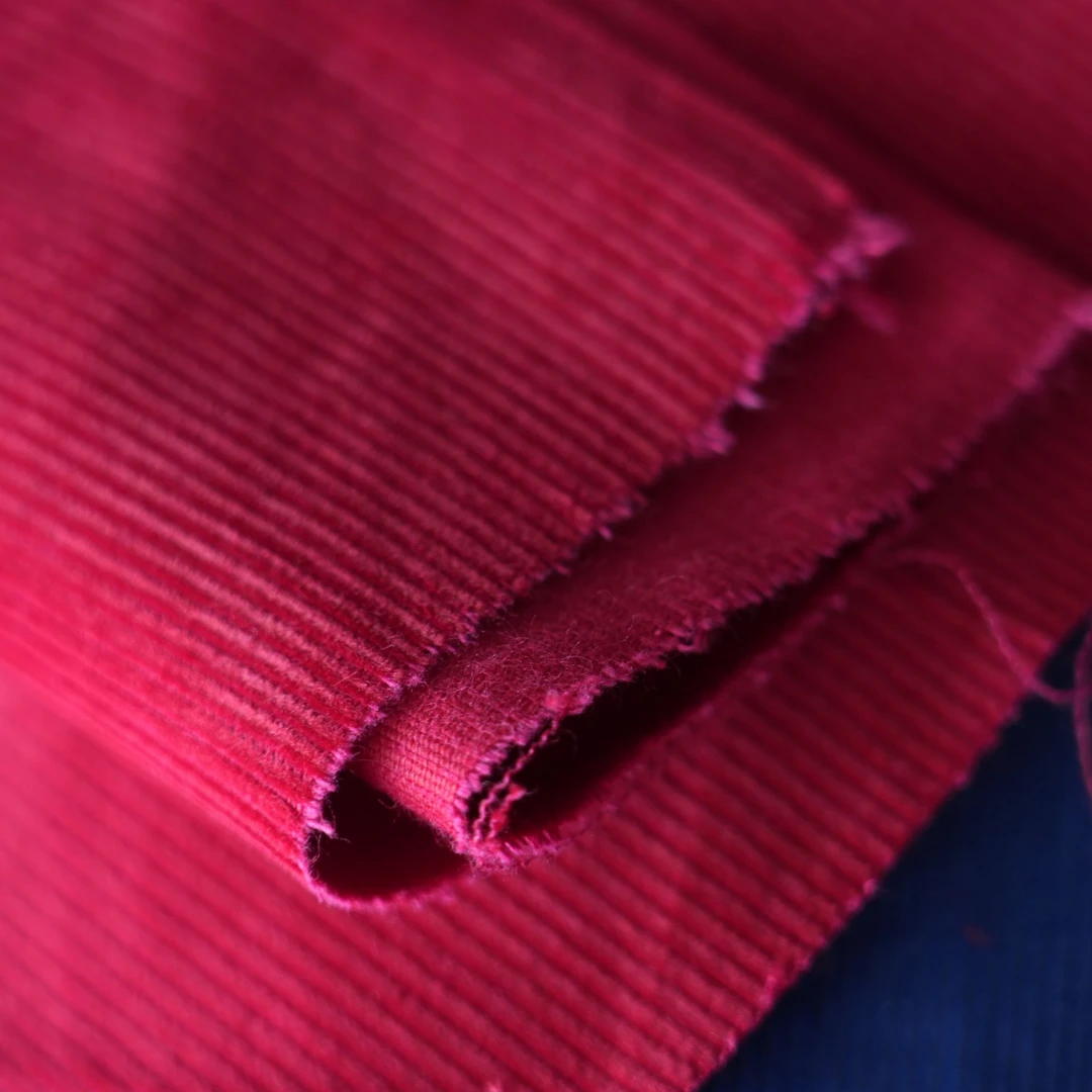 供销社库存灯芯绒面料三个颜色还剩30米宽幅细沟可做衣服布料红色