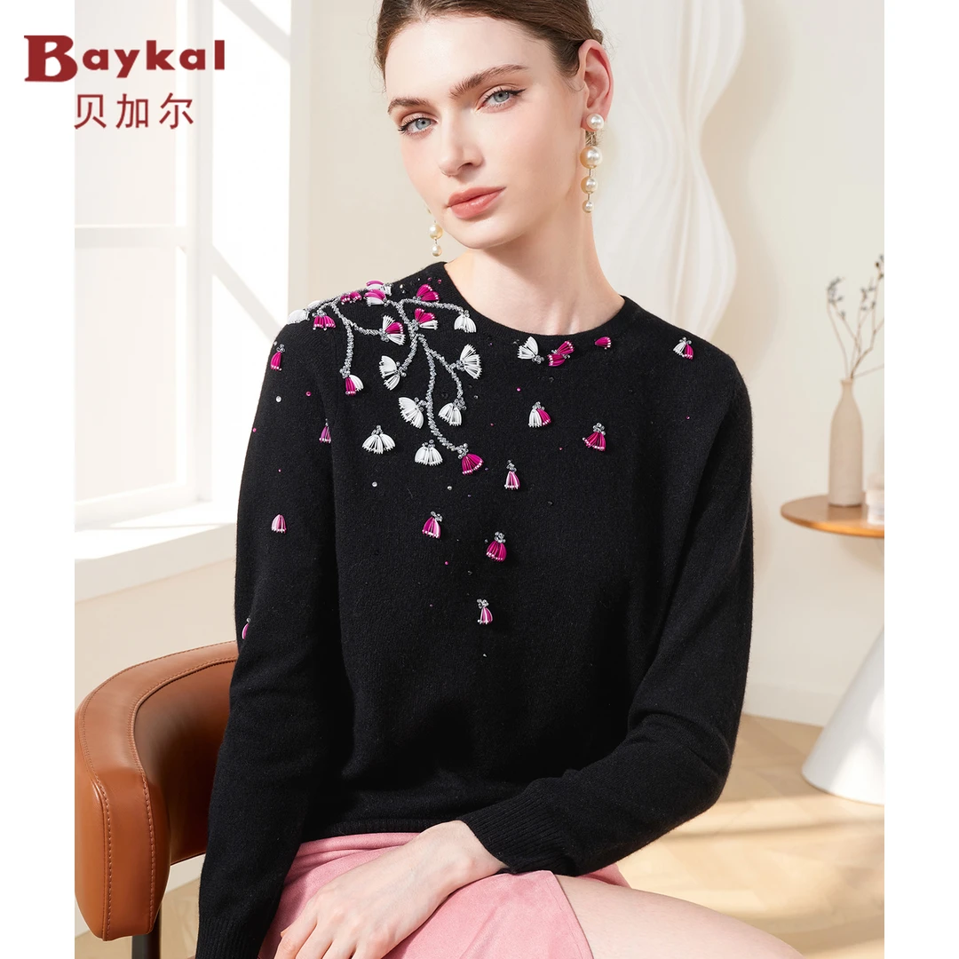 2025秋冬新款重工刺绣花朵羊绒衫女圆领套头毛衣针织打底衫25015