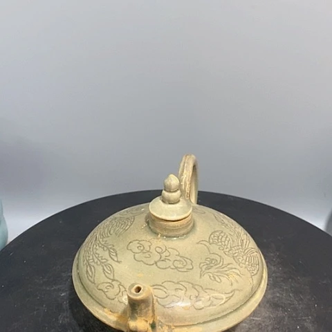 摆件越窑长寿壶造型别致