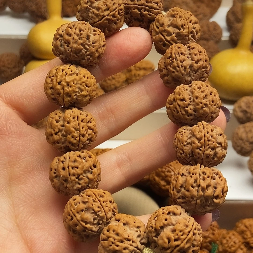吊坠金刚菩提蜂王梅花
