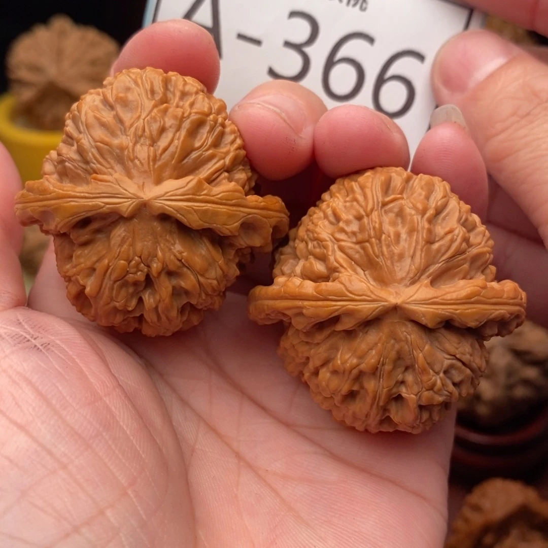 文玩核桃把件闷白41