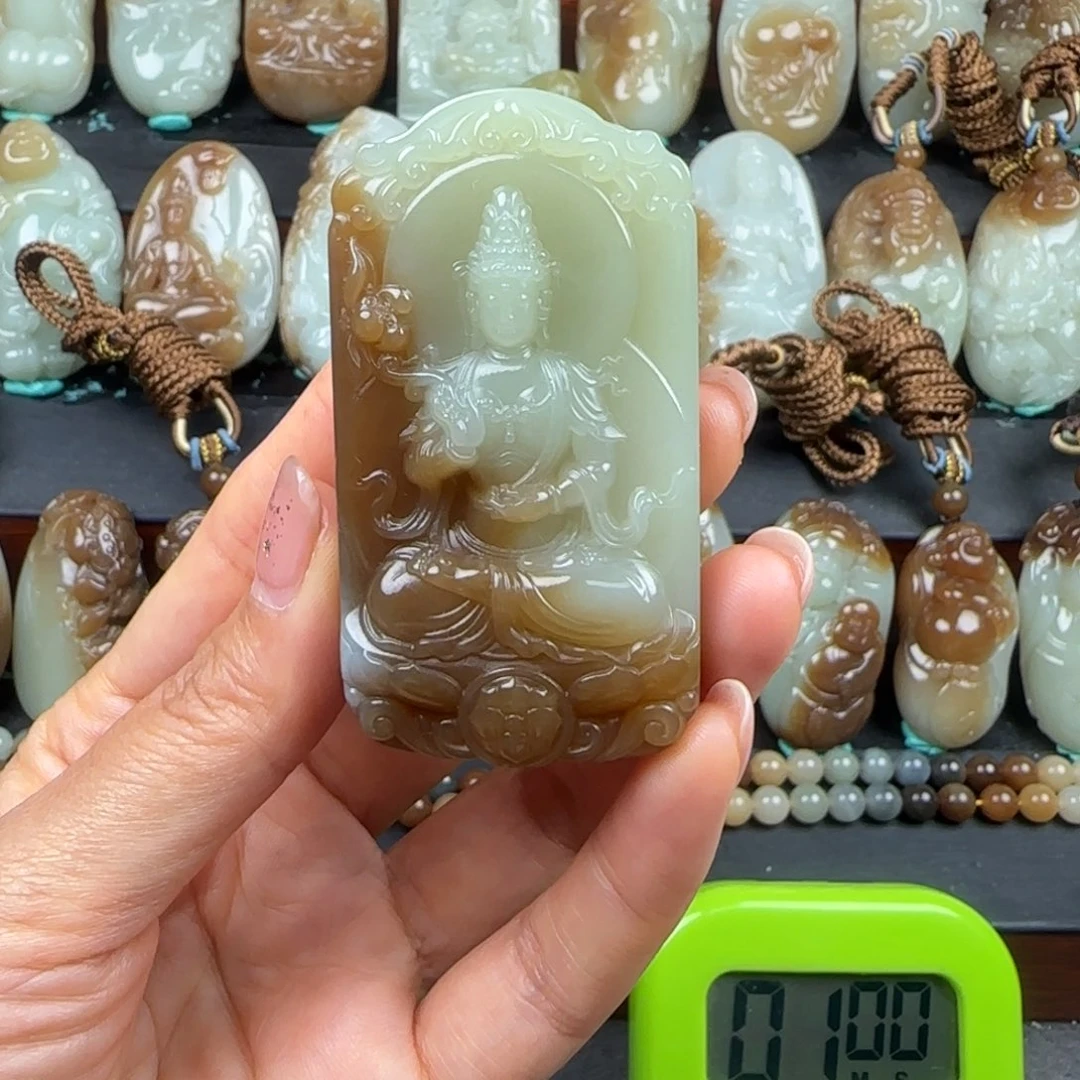 展***体未镶嵌和田玉挂件