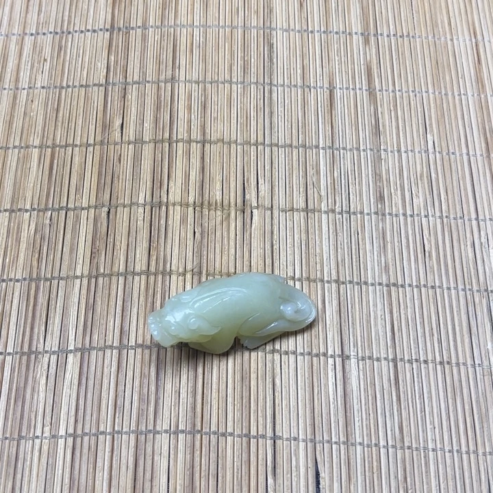 洁***铖和田玉未镶嵌把件