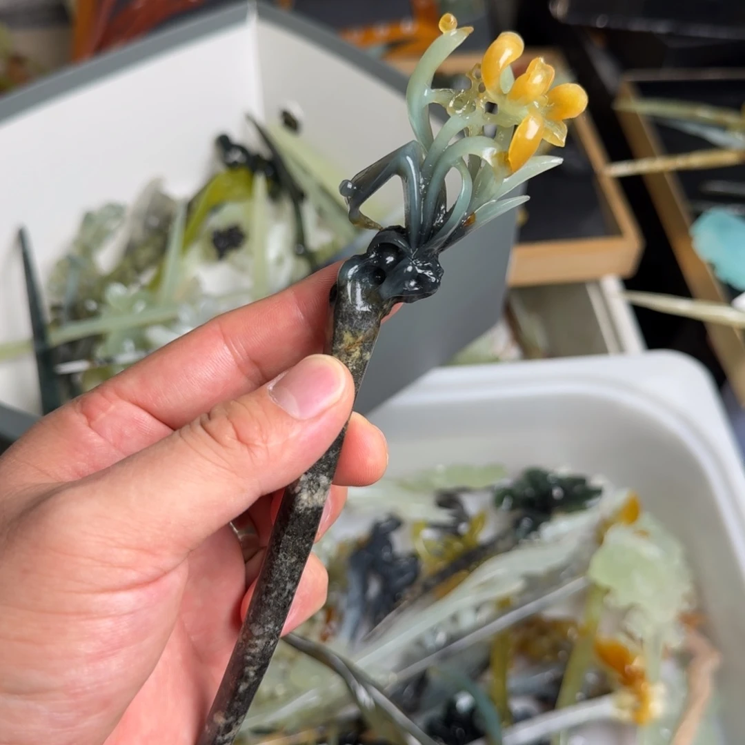 蛇纹石玉未镶嵌发饰