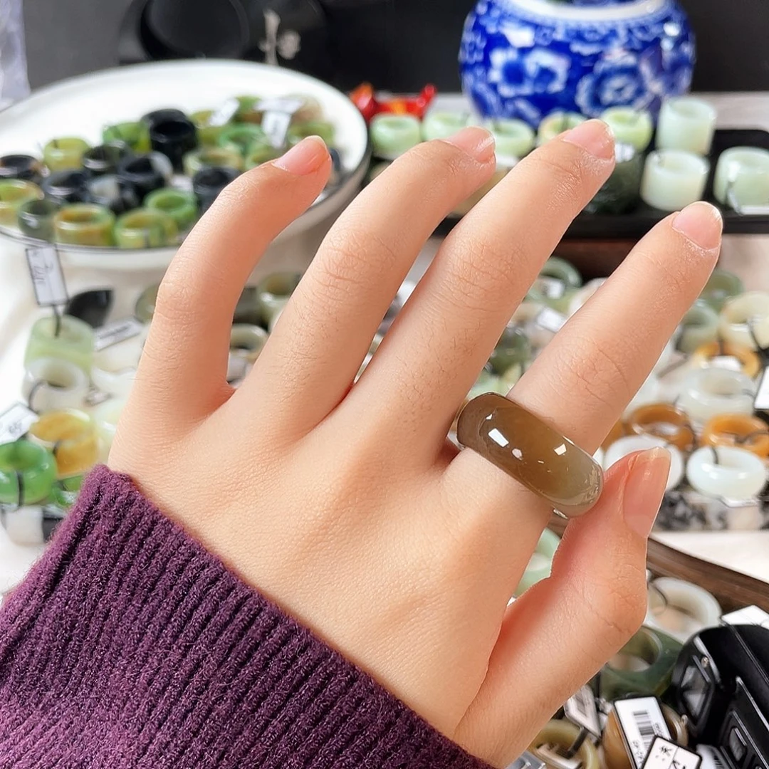 未镶嵌戒指和田玉（糖玉）x32一口糖轮胎17.5不退换