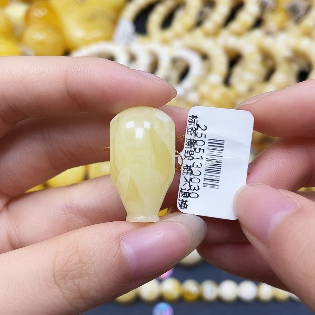 裸石蜜蜡未镶嵌沁色三通15✖️15✖️26mm