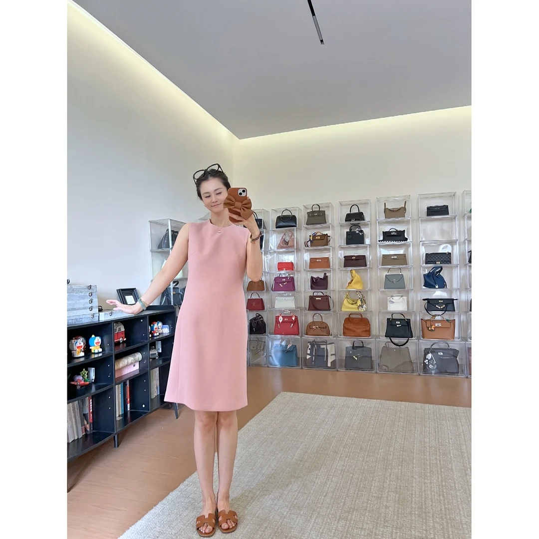 清仓不退不换【塞纳甜心】 仿醋酸无袖职业通勤连衣裙女