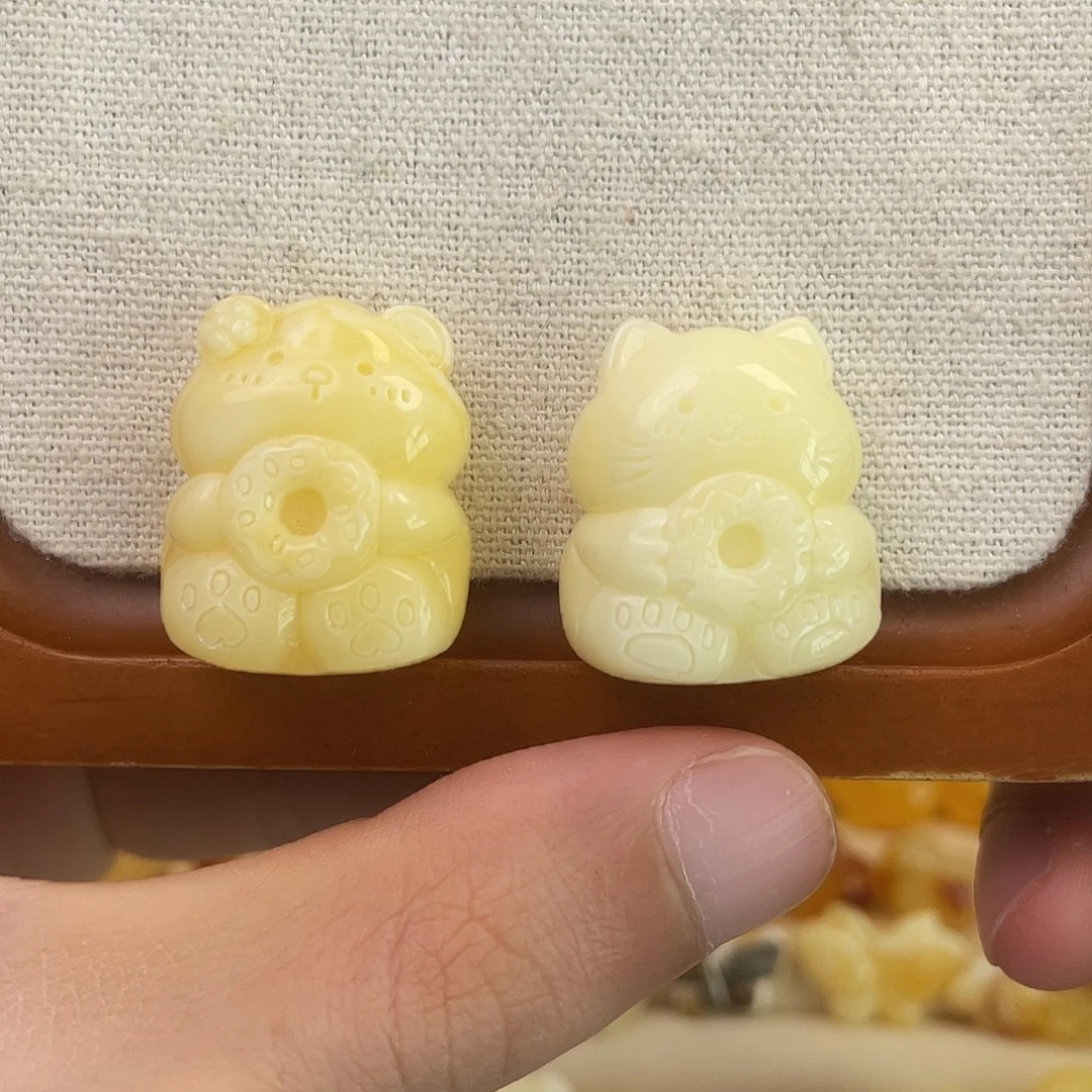 琥珀未镶嵌珠宝奇石小熊小猫