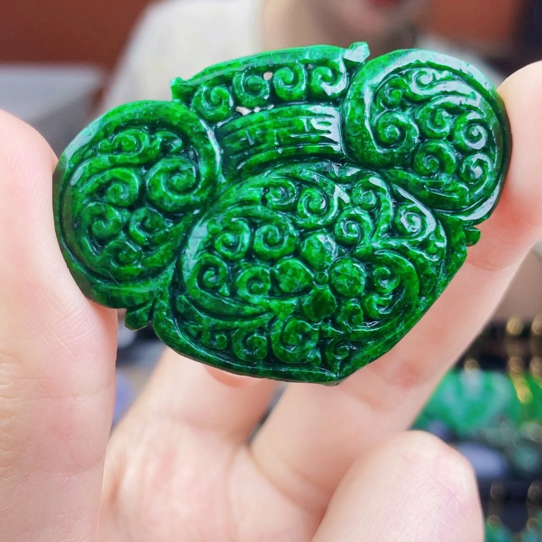 翡翠未镶嵌颈饰饰品