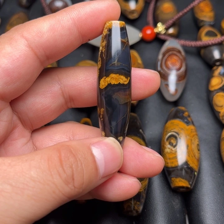 石英质玉珠宝半成品未镶嵌思*