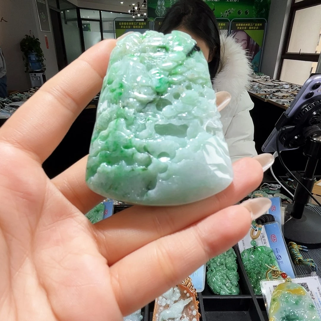 颈饰未镶嵌翡翠一