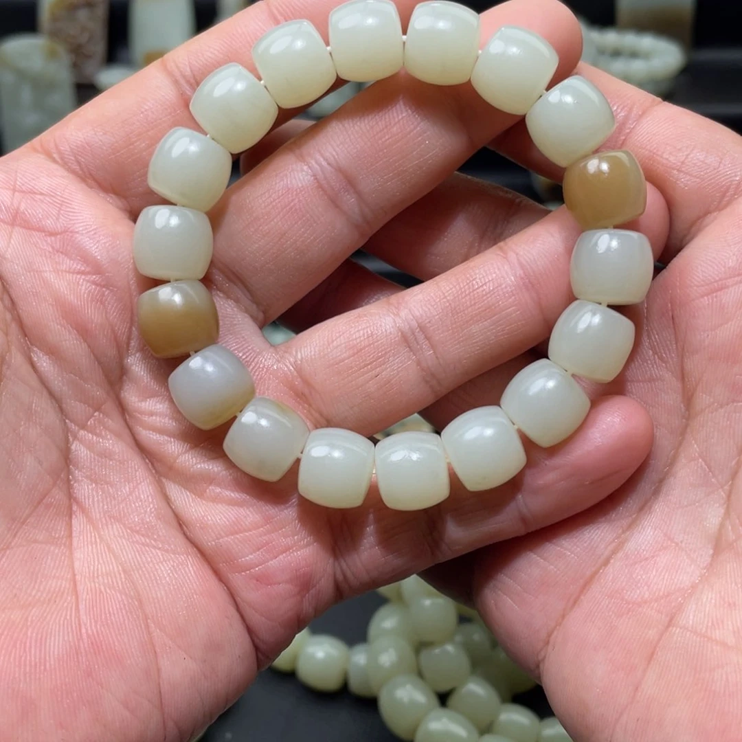 和田玉挂件未镶嵌御***人