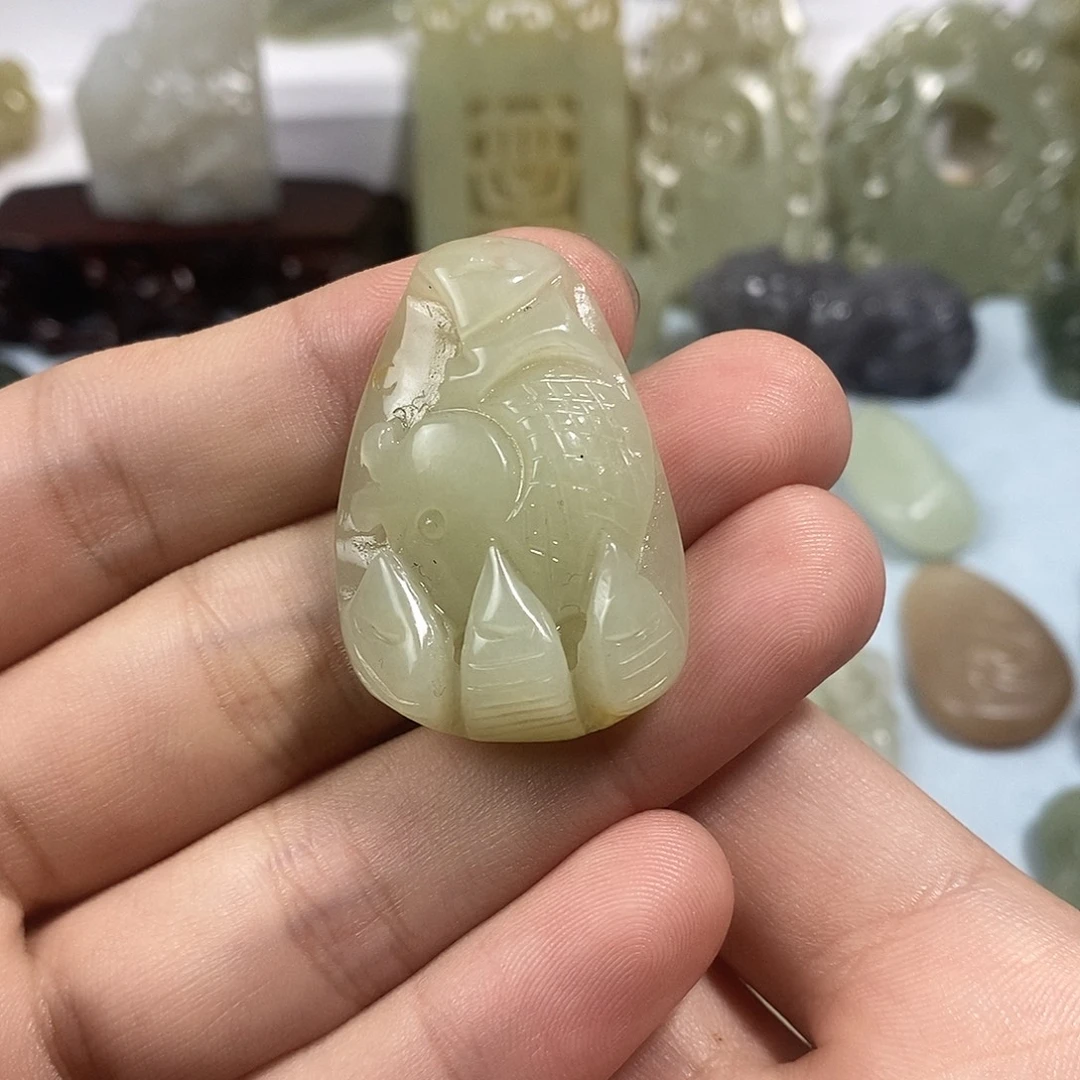 和田玉未镶嵌挂件