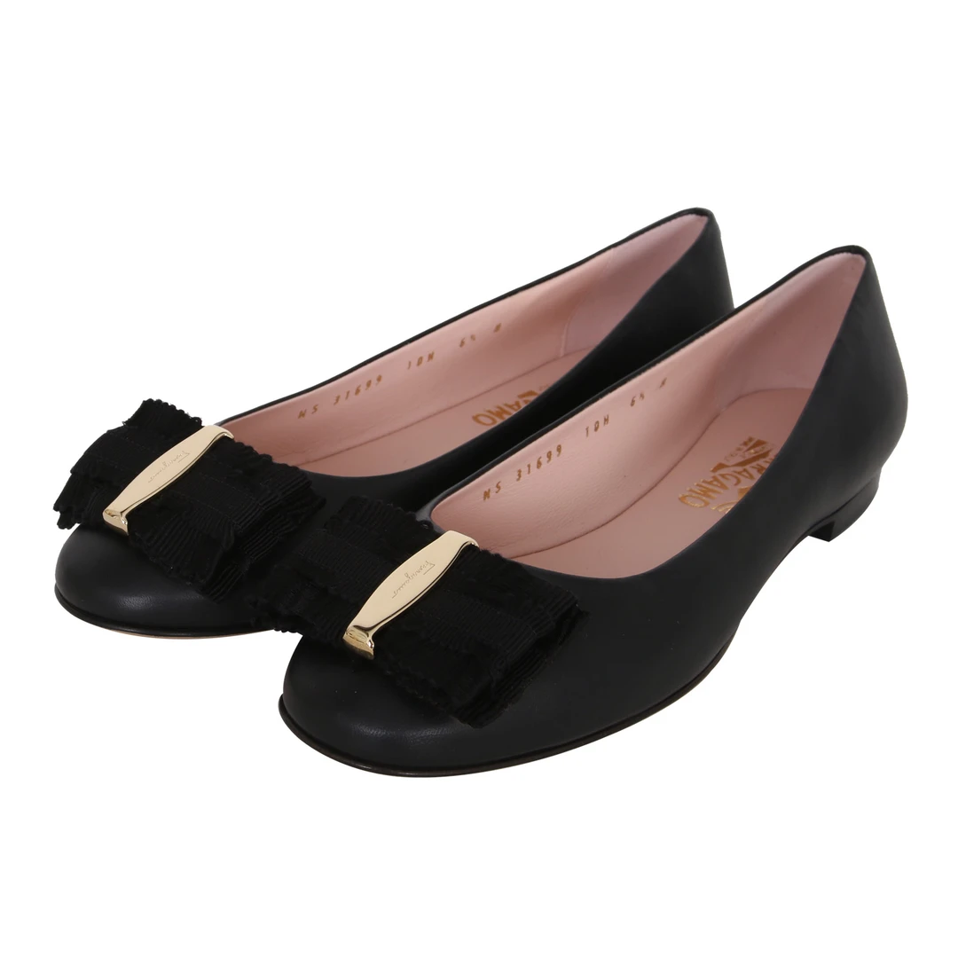 未使用 FERRAGAMO/菲拉格慕 女士黑色休闲鞋平底1217003000037