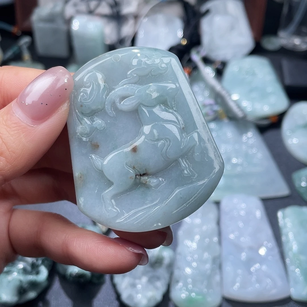 翡翠未镶嵌颈饰翡翠