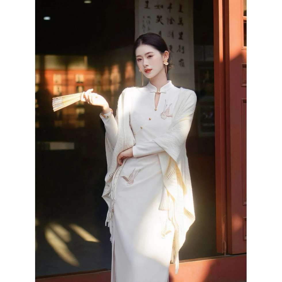 画报夫人喜相逢新中式改良旗袍女早秋气质订婚长袖提花针织杏色显