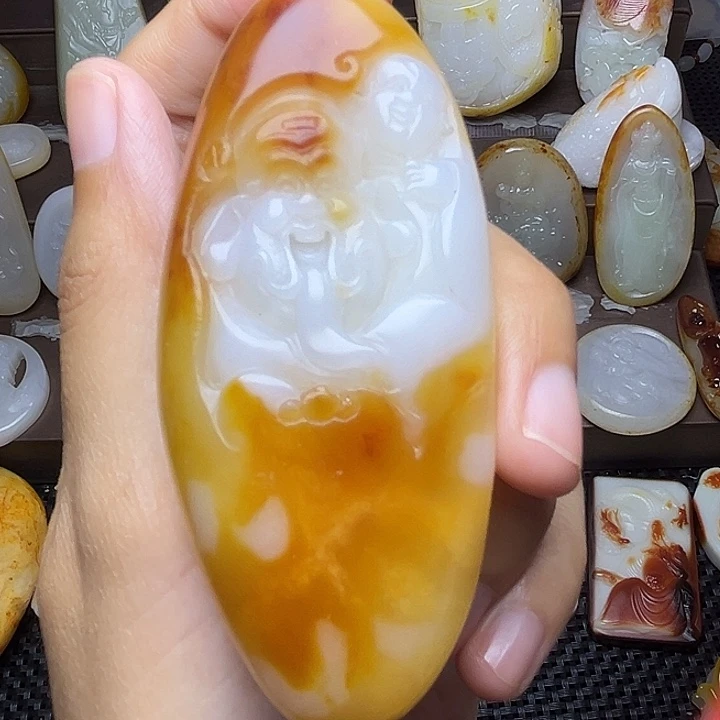 和田玉未镶嵌颈饰